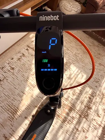 Segway Ninebot F2 Pro in immaculate condition.