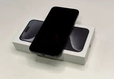 iPhone 15 Pro Max 512GB – Black Titanium – Full Box (No Scratches)