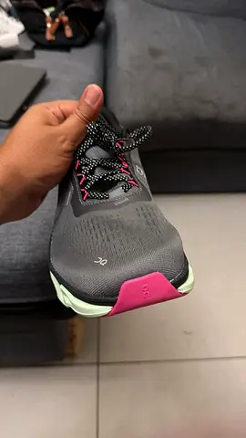 On Cloud Monster 2 Unisex running shoes