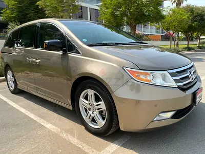 Honda Odyssey 2012 Touring GCC Specs