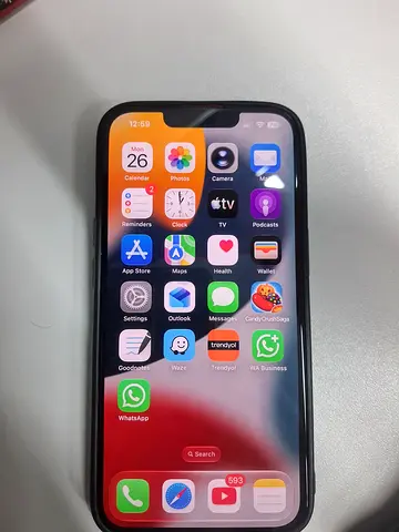 iPhone in very good working condition - unlocked. With physical sim