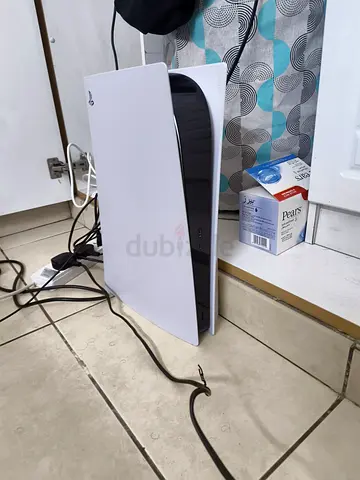 PS5 fat digital with 1 controller