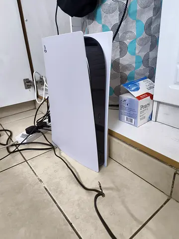 Classifieds: PS5 fat digital with 1 controller | dubizzle Dubai