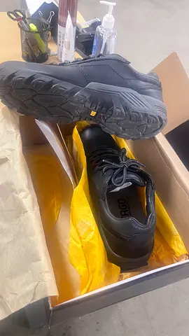 CatterpilluNearly New Black Men's Casual/Safety Work Shoes - Size 43