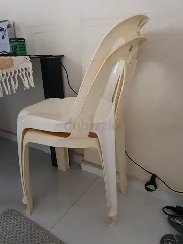Set of 2 White Plastic Stackable Chairs - Good Condition