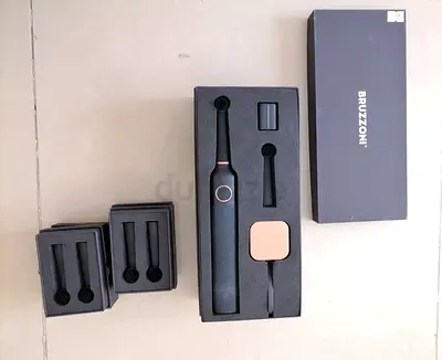 Toothbrush In Orgianl Box Never Used With X2 Spare Brush Price Is Not Negotiatable No Bargein Pls