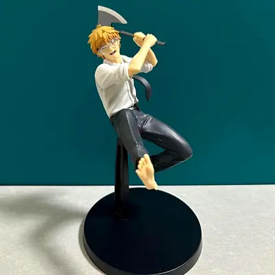 Anime Figure: Denji from chainsaw man