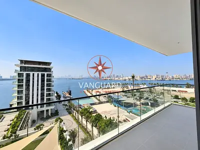 BRAND NEW | WATERFRONT LIVING | CLOSE TO AMENITIES