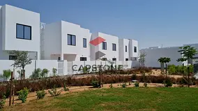 Single Row | Next to Corner | 2 Payments | Townhouse