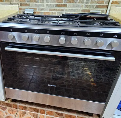 Urgent sale..!! Siemens cooking range