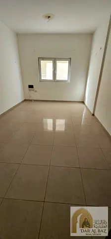 شقق غرفة وصالة للإيجار السنوي في النهدة، الشارقة، بالقرب من حديقة النهدة، بأسعار تبدأ من 32,000 درهم سنويًا، والدفع على 6 دفعات، مع تكييف وغاز مركزي