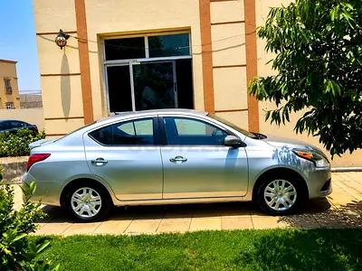 Nissan Versa SV 2019 American Specs