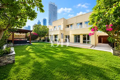 Single Row | Fully upgraded | Unfurnished