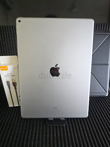 Apple iPad Pro 12.9 1st Genration 128GB with accessories and delivery all over UAE