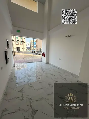 محل تجاري للايجار السنوي بمنطقه العاليه,امكانيه الدفع علي 4 دفعات,تأمين شيك,موقع مميز قريب لشارع الشيخ محمد بن زايد ,اغتنم الفرصة واختر المحل المناسب