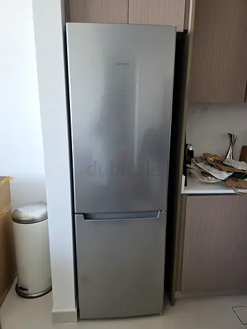Siemens Refrigerator Bottom Freezer 60Cm width 190cm height