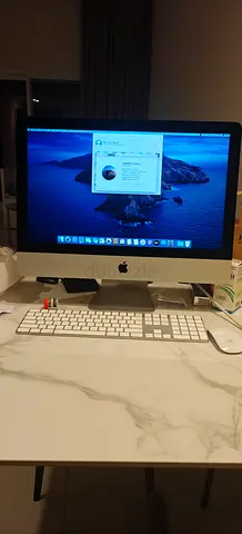 Apple iMac 21.5-inch (Late model) - Good working condition