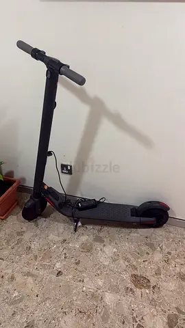 Electric scooter in good condition with charger