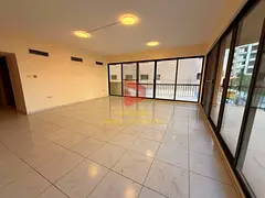 Biggest layout I Vacant I Ready to move I Near to Metro