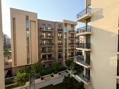 🏡 Distinctive Apartment for Sale in Maryam Island – Naseem Building