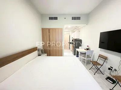 Close to Metro I UnFurnished I Negotiable