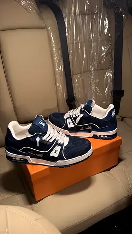 Pre-owned Louis Vuitton Trainer Sneakers - Navy/White, Size Approx (check)