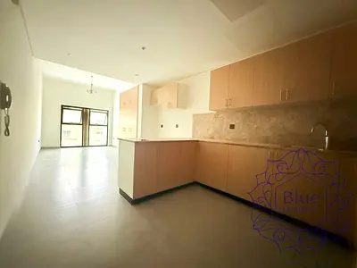 Large size | New Building | 6 Cheques