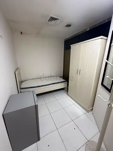 Solo partation in Downtown, Dubai
