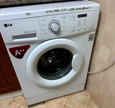 Washing Machine Front Load LG 7kg Direct Drive Motor Move out sale