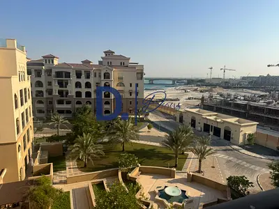 2 BR+M | Landmark & Water View| Luxury living