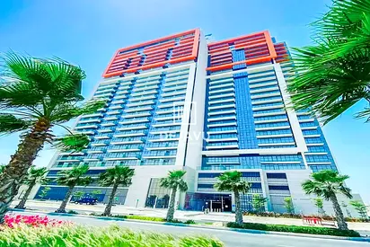 Golf Community Living | 1BR | Pool & Gym| Parking