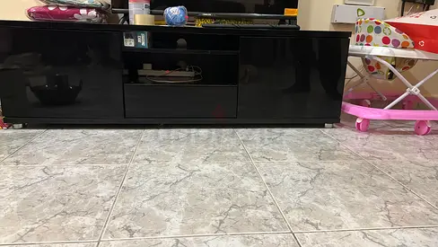 43 inch LED TV with stand - good working condition
