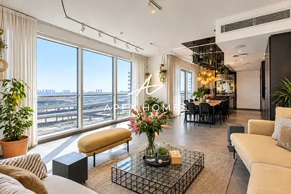 Fully Renovated | Lake View | Upgraded