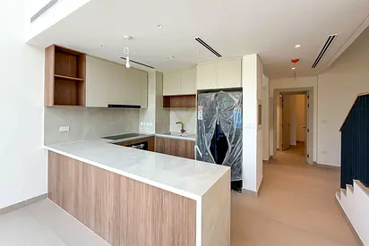 SPACIOUS | 4BR FAMILY TOWNHOUSE | MODERN LIVING