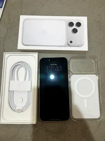 iPhone 17pro max physical sim