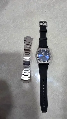 Original Tissot PRX Men's wristwatch with extra stainless steel bracelet, working condition