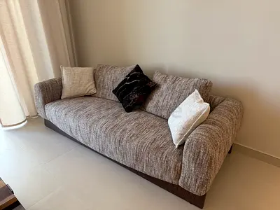 Furniture/ Sofa 3 seaters, brand new, never used. Wooden base