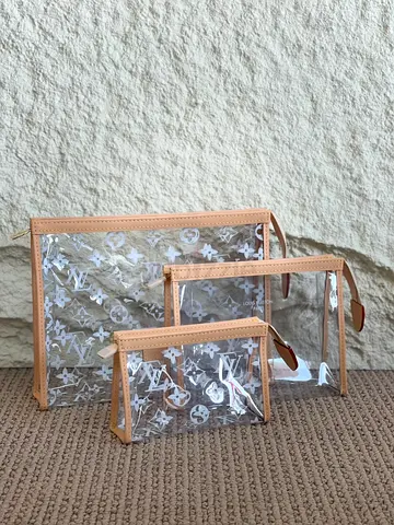 Louis Vuitton Trio poche Toilette Luxury travel Acc