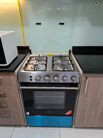 4-Burner Stainless Steel Gas Cooker with Oven - Good Condition