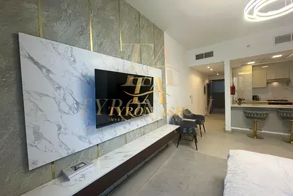 Vacant on Transfer | Fully Upgraded | JVC living