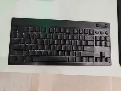 Razer Blackwidow V4 Low Profile TKL Wireless Yellow Switches