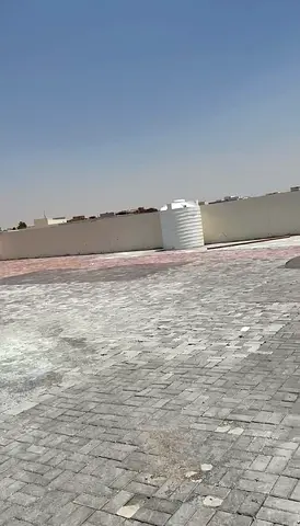 للبيع حوطه بالصجعة الصناعية بمنطقة الحنو الجليل بالشارقة