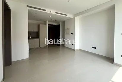 Vacant | Multiple Options | Mid Floor