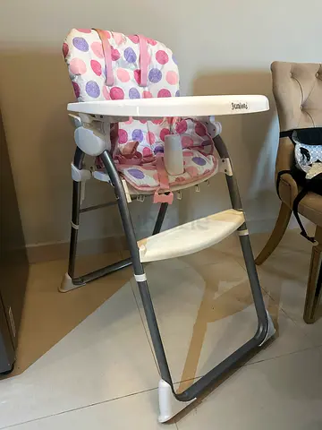 Joie high chair in good condition - adjustable tray and recline
