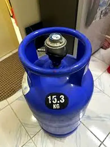 Gas Cylinder with Gas + 2 Burner Gas Stove – AED 350