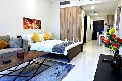 FULLY FURNISHED | VACANT | PRIME LOCATION