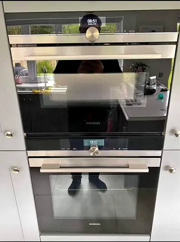 Siemens IQ700 built-in oven with microwave