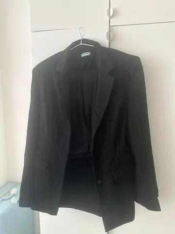 Black Pinstripe Blazer / Suit Jacket - Size L have pansy also only jacket was used 2 time new