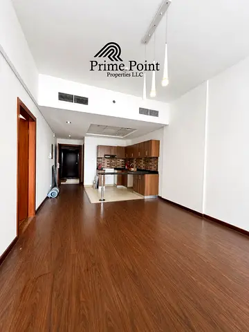 Luxury One Bedroom Apartment | Directly Opposite Union Coop