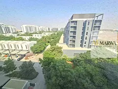 Furnished Studio in modern Community with many Ameneties ready to move